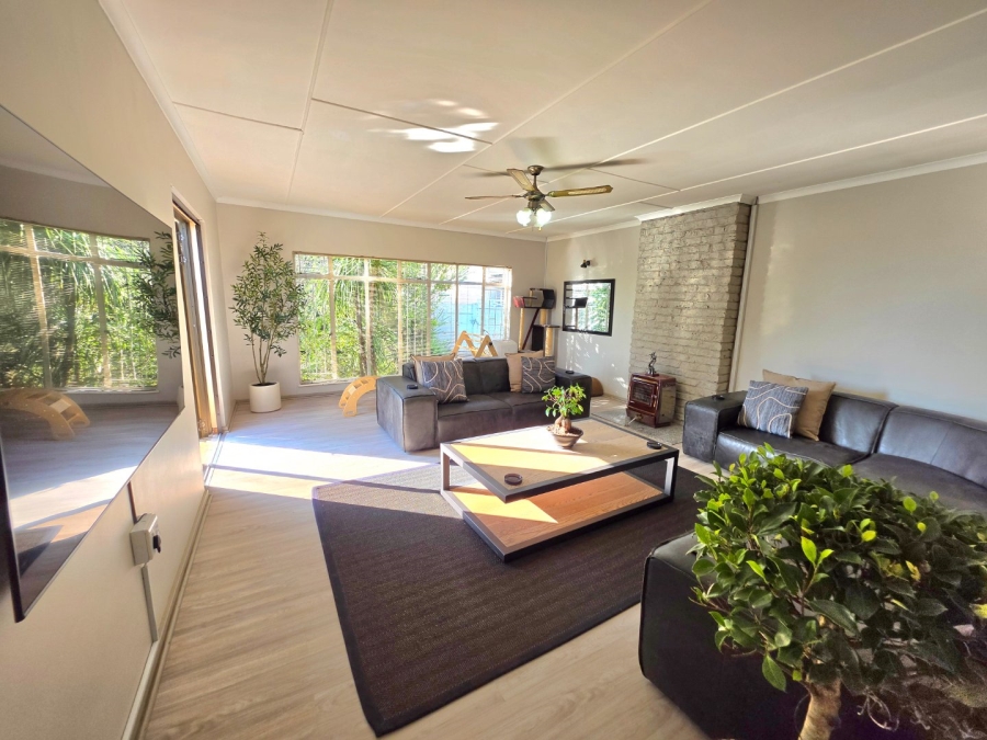 5 Bedroom Property for Sale in Panorama Free State